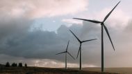 PGE ищет иностранного, опытного партнера, который поможет ему реализовать проект ветроэлектростанции на море, - пишет Dziennik Gazeta Prawna в четверг