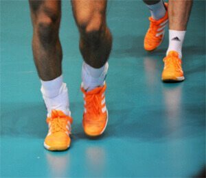 Волейбольные кроссовки легче, чем большинство других, предназначенных для других видов спорта