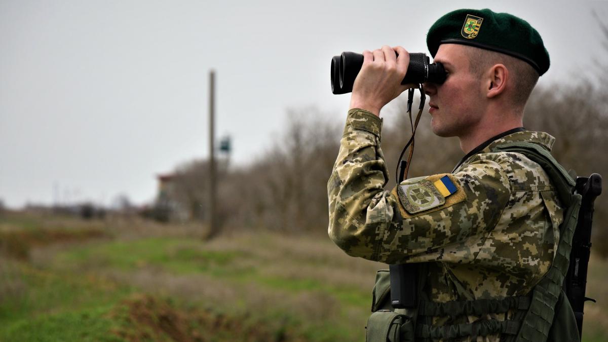 Незадекларированную оружие и боеприпасы изъяты в установленном порядке